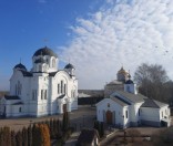 Весна в монастыре
