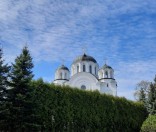 Весна в монастыре