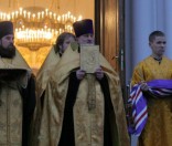 Ожидание архимандрита Ефрема на паперти Кресто-Воздвиженского собора