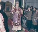 Патриарх Алексий совершает Божественную Литургию. 27 сентября 1998 г.