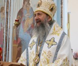 Архиепископ Полоцкий и Глубокский Феодосий читает Похвальное слово свщмч. Константину