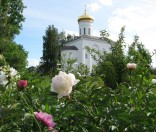 Спасо-Преображенский храм в мае