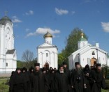 Братия Афонского монастыря Симонопетра в Спасо-Евфросиниевском монастыря. Фото 11 мая 2012 г.