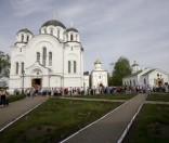 Очередь  к святыне