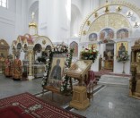 Каждение раки с мощами прп.Евфросинии