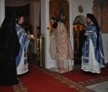 Архим. Мефодию в от обители преподнесен ковчег с частицей мощей прп. Евфросинии