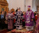 Божественная Литургия в Кресто-Воздвиженском соборе