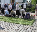 Подготовка праздничной дорожки