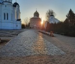 Весна в монастыре