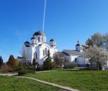 Весна в монастыре