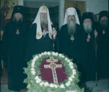 В Кресто-Воздвиженском соборе монастыря. 26 сентября 1998 г.