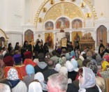 Патриарх Кирилл в дар обители преподносит Казанскую икону Божией Матери