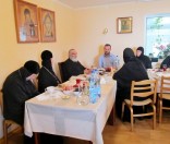 5-Спасо-Евфросиниевский женский монастырь посетил иеромонах Серапион Симонопетрский и монахини обители Благовещения Пресвятой Богородицы в Ормилии 26.07.16