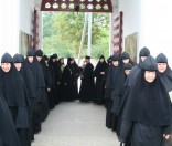 2-Спасо-Евфросиниевский женский монастырь посетил иеромонах Серапион Симонопетрский и монахини обители Благовещения Пресвятой Богородицы в Ормилии 26.07.16