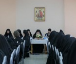 Беседа после завтрака в Духовно-просветительском центре монастыря