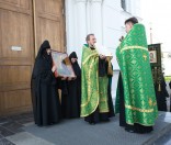 Чтение Евангелия на крестном ходе
