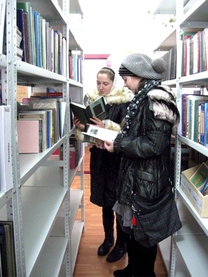 2.В приходской библиотеке