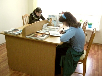 4.В читальном зале приходской библиотеки